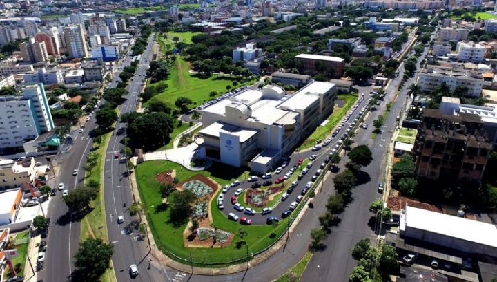 Fotografia aérea do Campus Santa Mônica